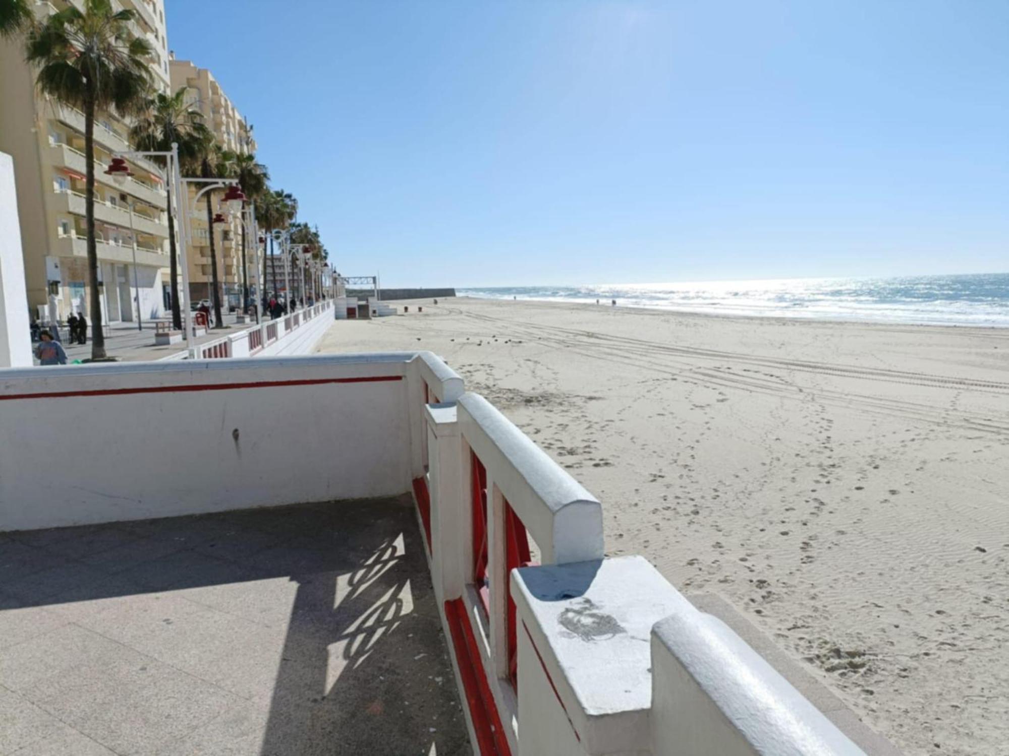 Apartamento Candari Playa En Cádiz Kültér fotó